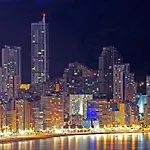 Skyline 5 With Private Balcony And Views *