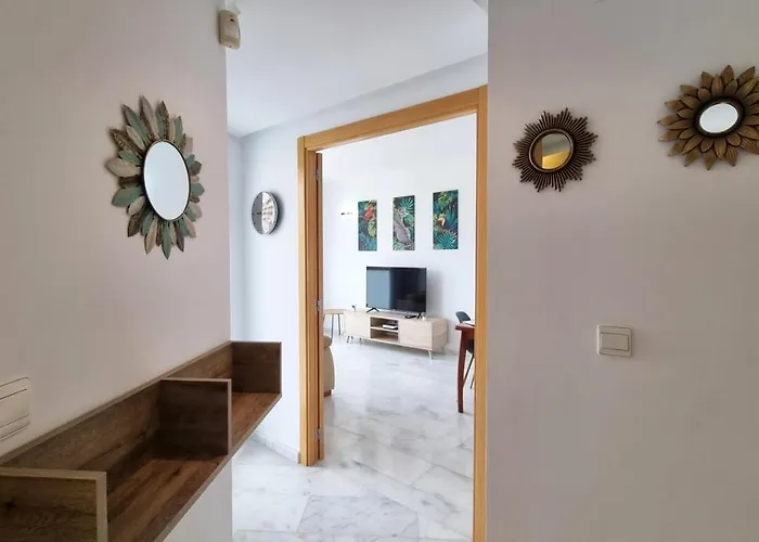 Skyline 5 With Private Balcony And Views *