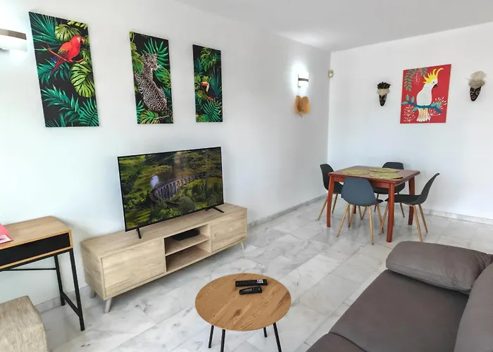 Skyline 5 With Private Balcony And Views *