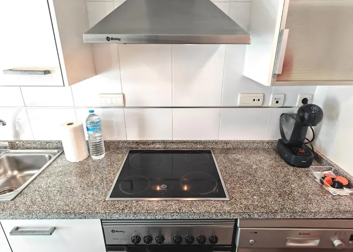 דירה Skyline 5 With Private Balcony And Views בנידורם